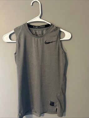 Nike Pro Boy’s Medium Sleeveless Dri-FIT Tank - Gray